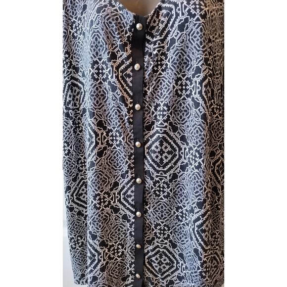 Cato Black/Tan Plus size 22/24 Stretch Tunic Blouse with Neckline Hem Detail - Picture 3 of 13